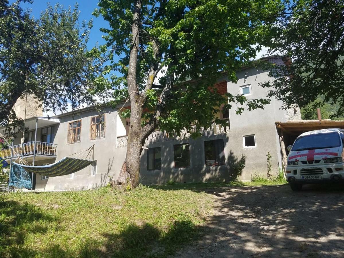 Guest House Adelina Mestia Esterno foto